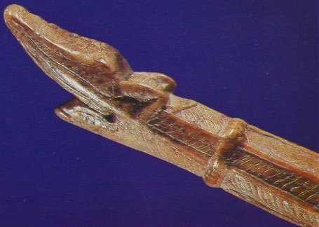 Geweihgriffel mit Tierkopf aus dem Seehandelsplatz Ralswiek